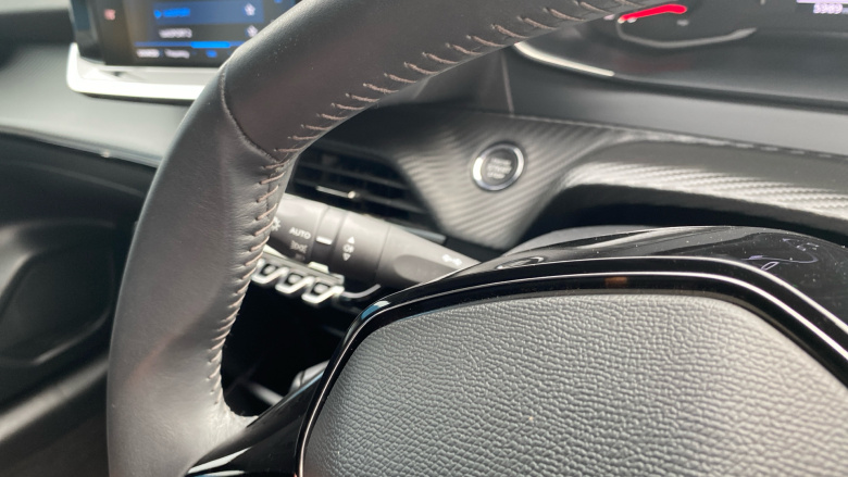 Peugeot 208 1.2 PureTech Active Premium 5dr Petrol Hatchback